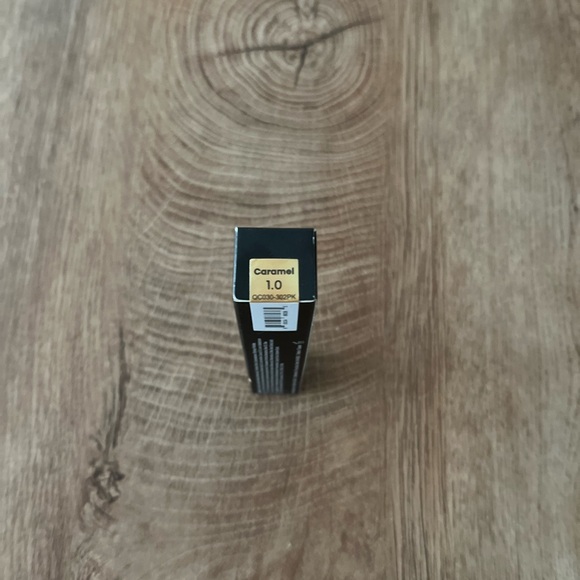 Tlb concealer. Color caramel 1.0 its new - Picture 2 of 3